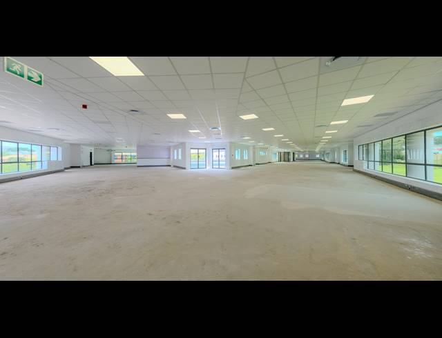 3,817M² OFFICE TO LET IN VORNA VALLEY